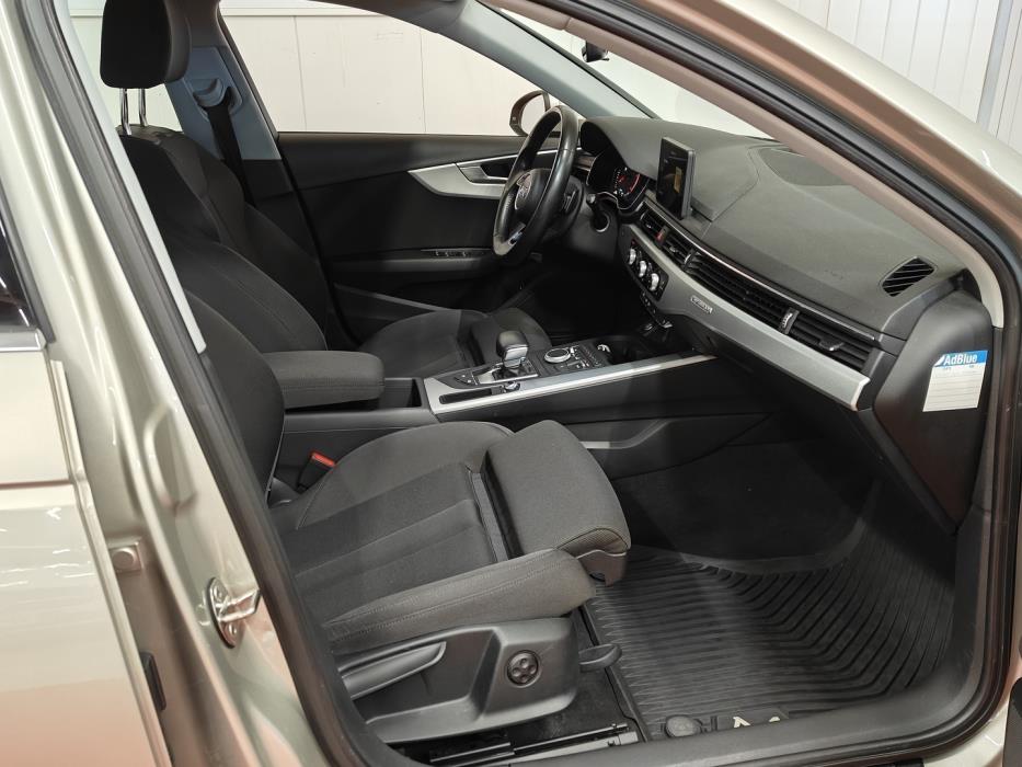 AUDI A4 2016