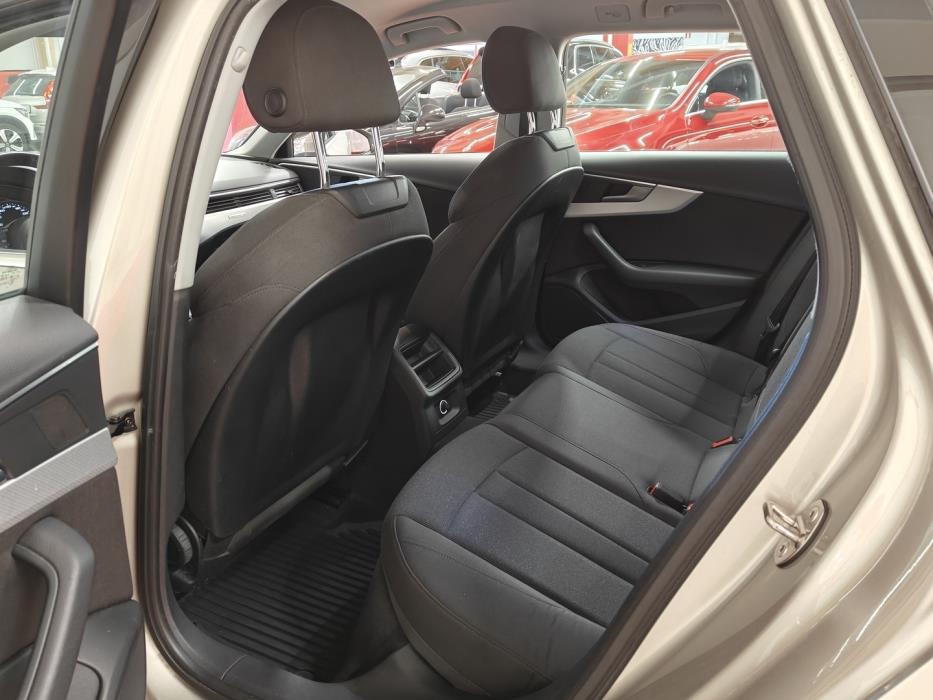 AUDI A4 2016