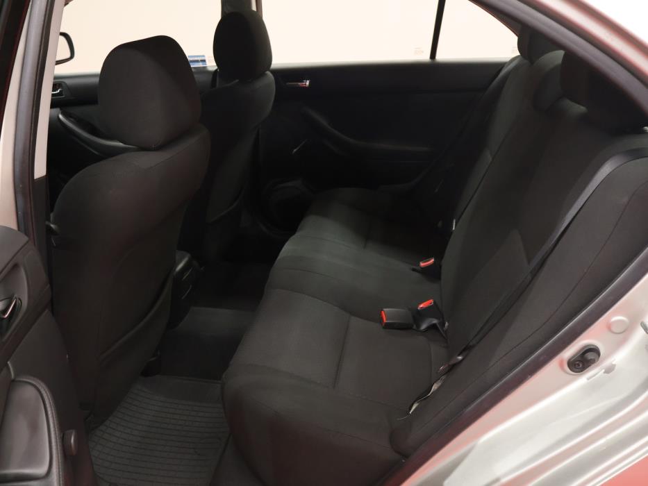 TOYOTA Avensis 2004
