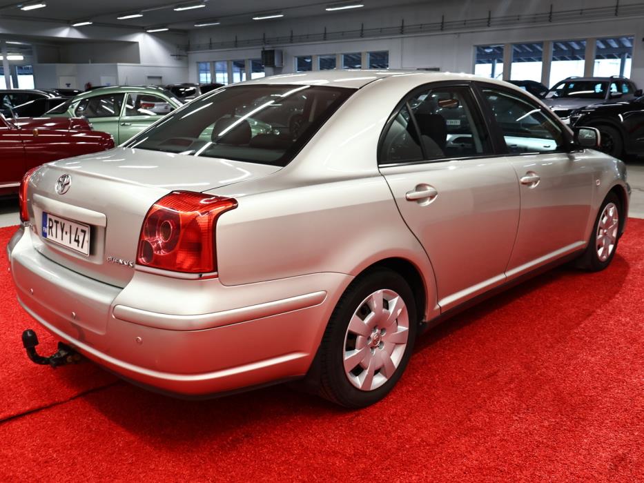 TOYOTA Avensis 2004