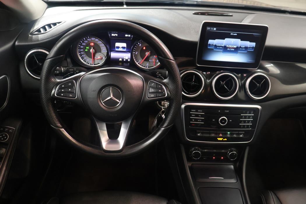 MERCEDES-BENZ CLA 2015
