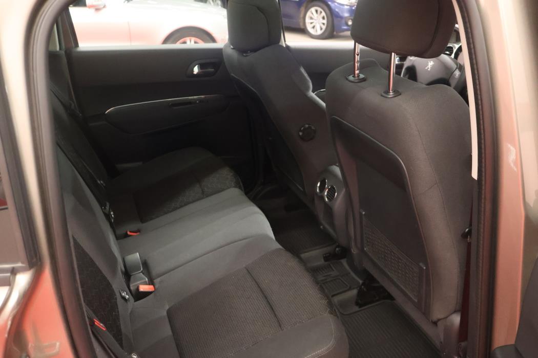 PEUGEOT 3008 2016