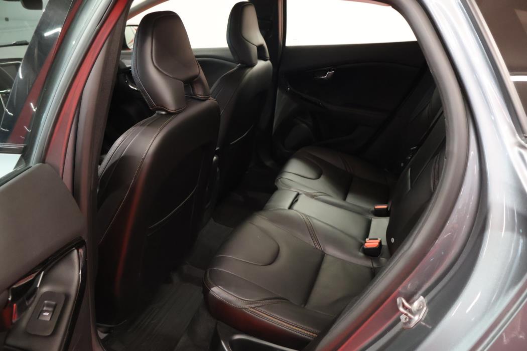 VOLVO V40 Cross Country 2018