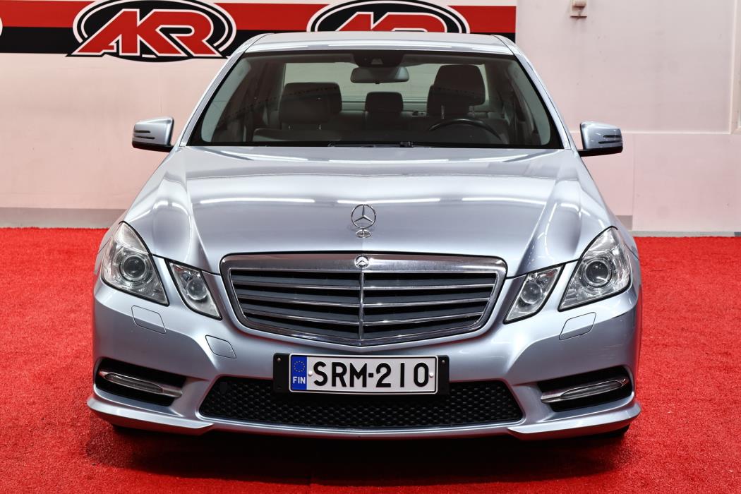 MERCEDES-BENZ E 2013