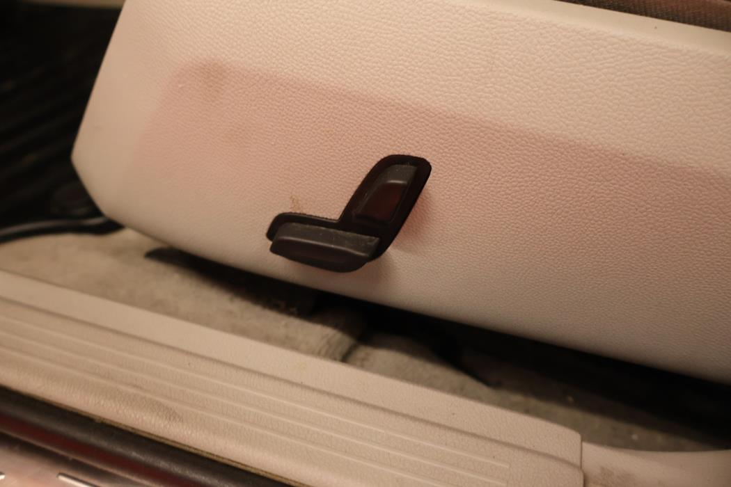 MERCEDES-BENZ E 2013