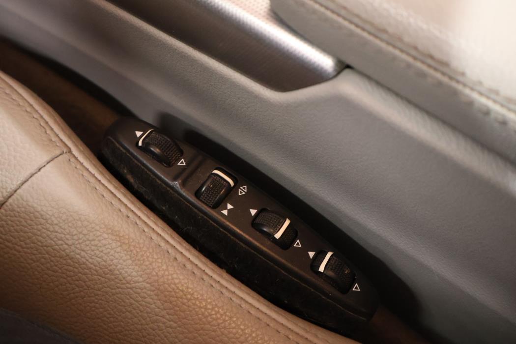 MERCEDES-BENZ E 2013