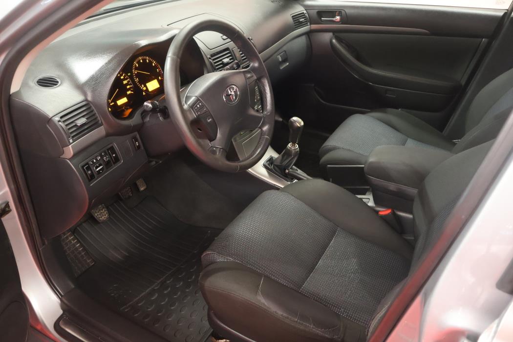 TOYOTA Avensis 2007