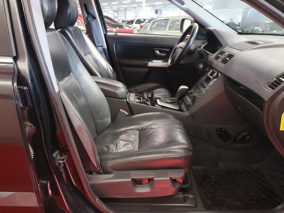 VOLVO XC90 2003