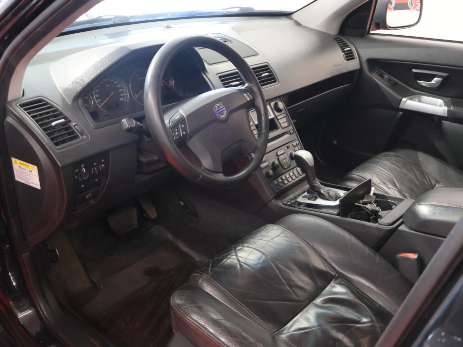 VOLVO XC90 2003