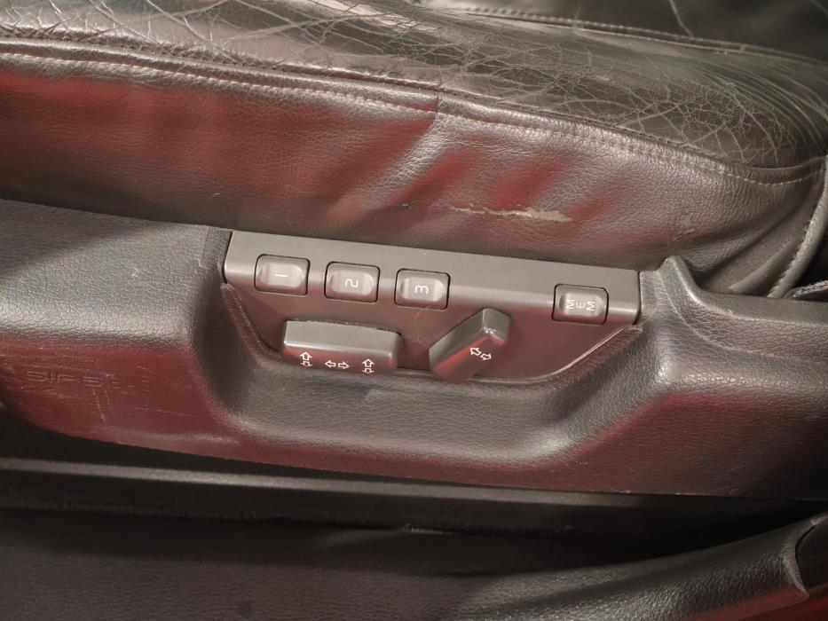 VOLVO XC90 2003