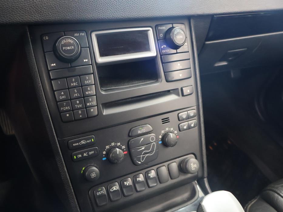 VOLVO XC90 2003