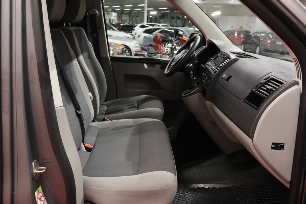 VOLKSWAGEN Transporter 2015