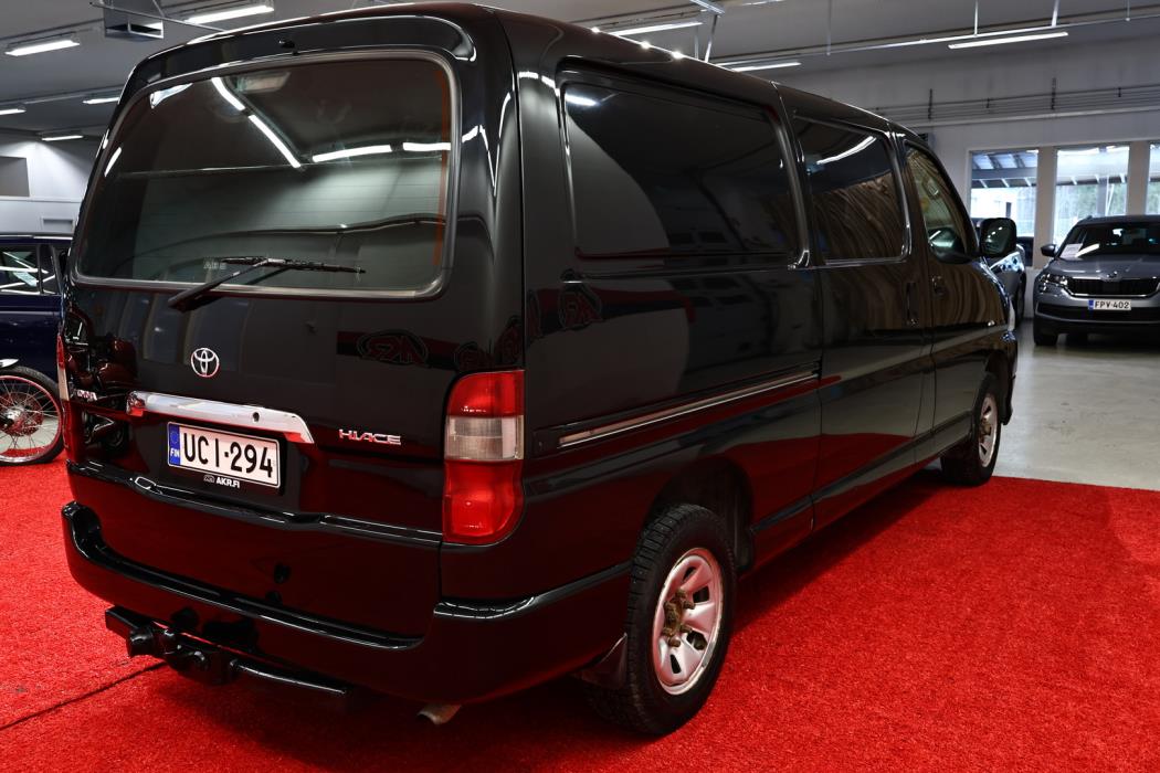 TOYOTA Hiace 2008