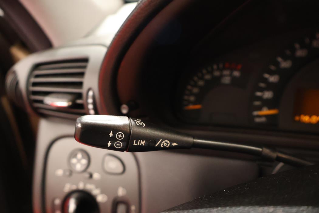 MERCEDES-BENZ C 2003