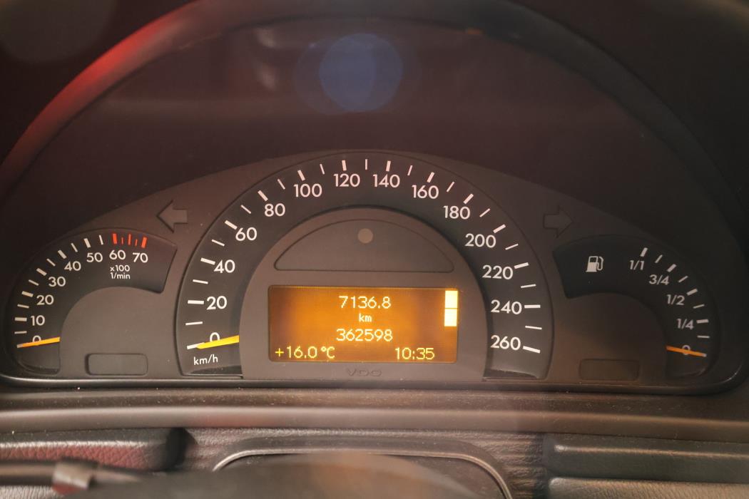 MERCEDES-BENZ C 2003
