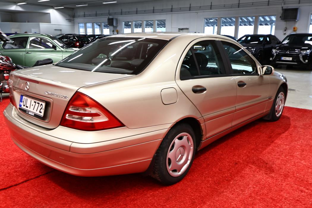 MERCEDES-BENZ C 2003