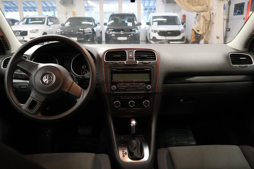 VOLKSWAGEN Golf 2011