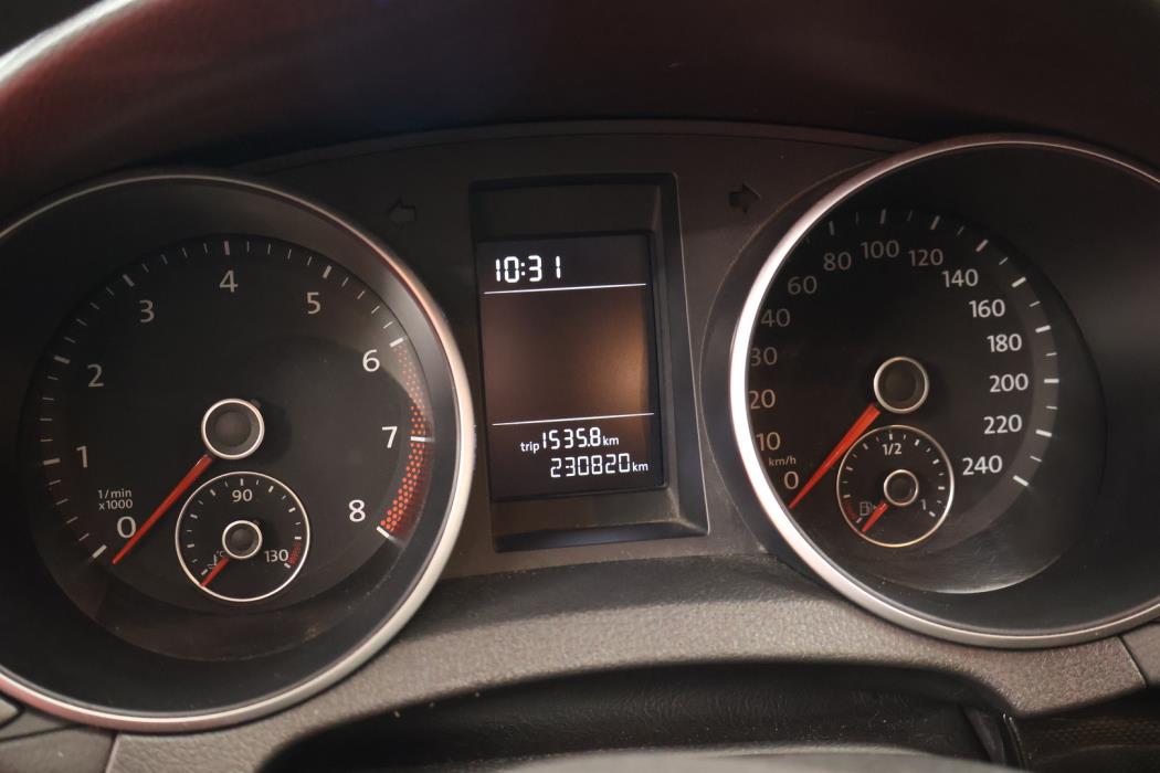 VOLKSWAGEN Golf 2011