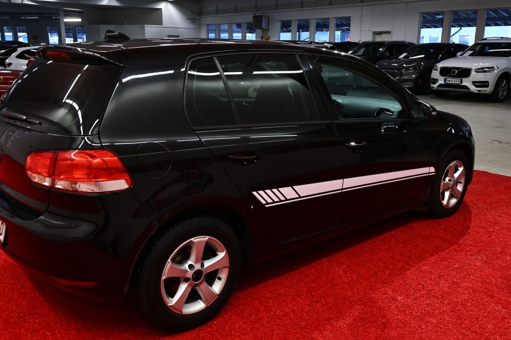 VOLKSWAGEN Golf 2011