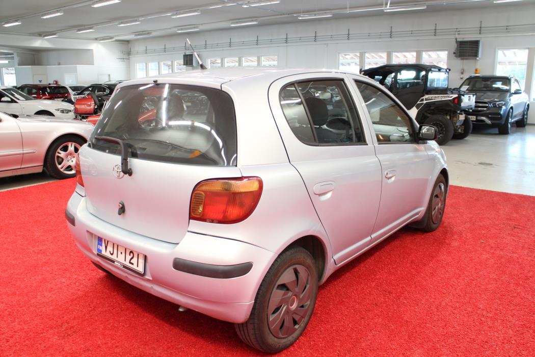 TOYOTA Yaris 2005