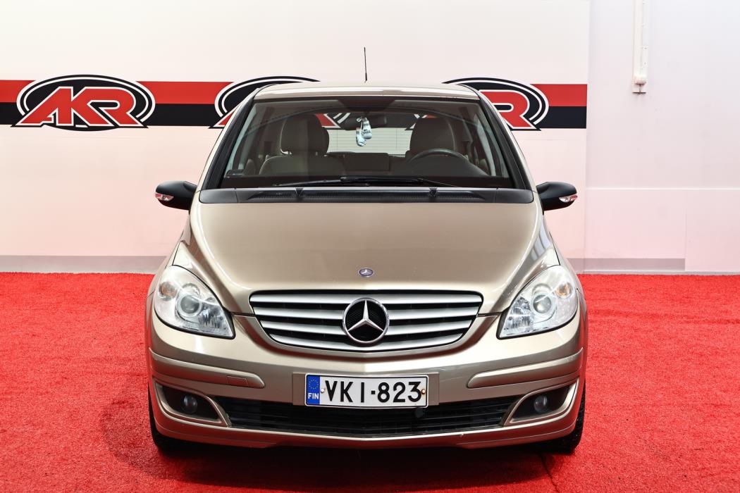 MERCEDES-BENZ B 2005