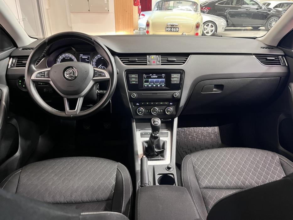 SKODA Octavia 2016