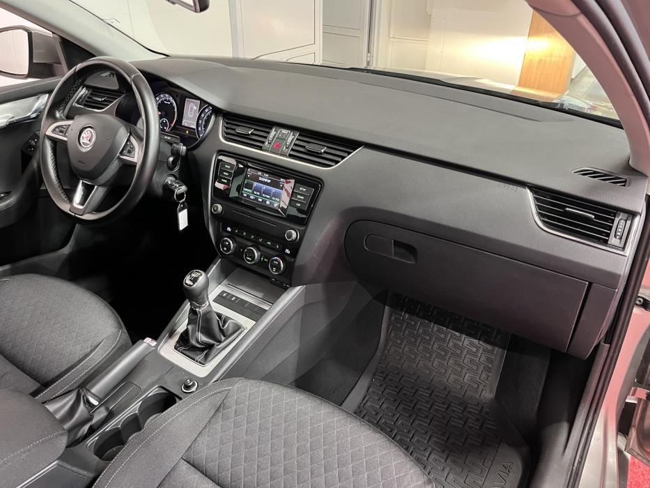 SKODA Octavia 2016