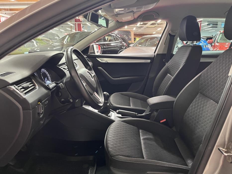 SKODA Octavia 2016