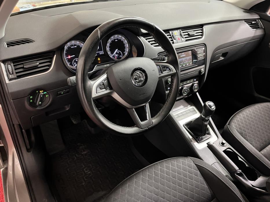 SKODA Octavia 2016