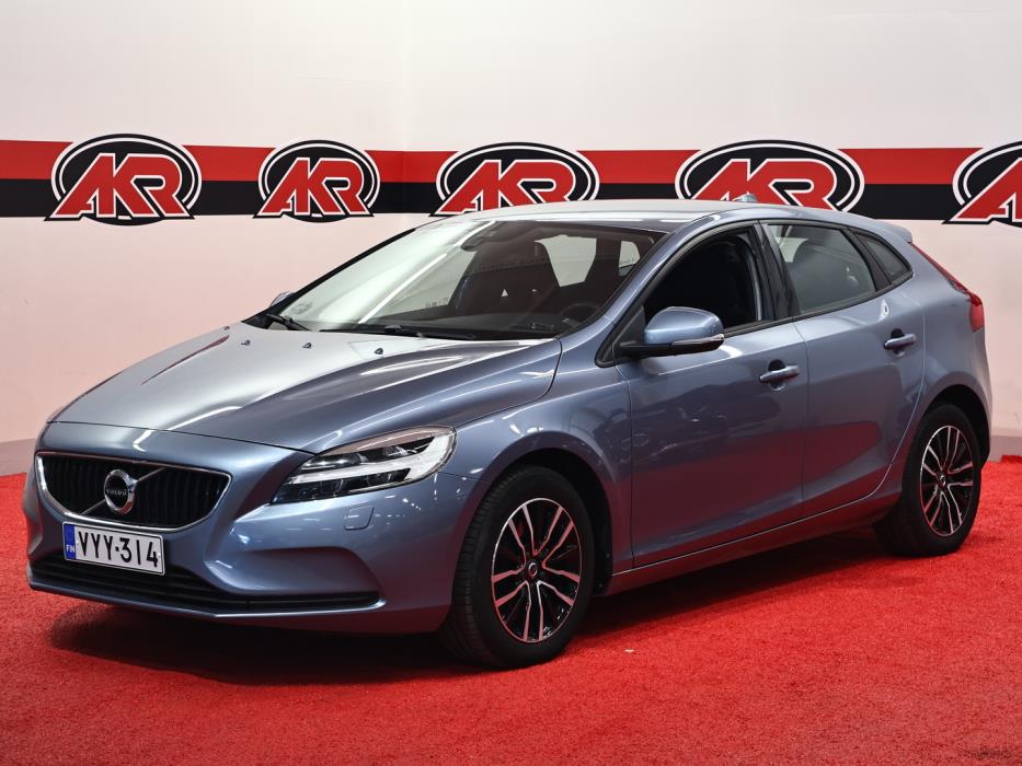VOLVO V40 2016