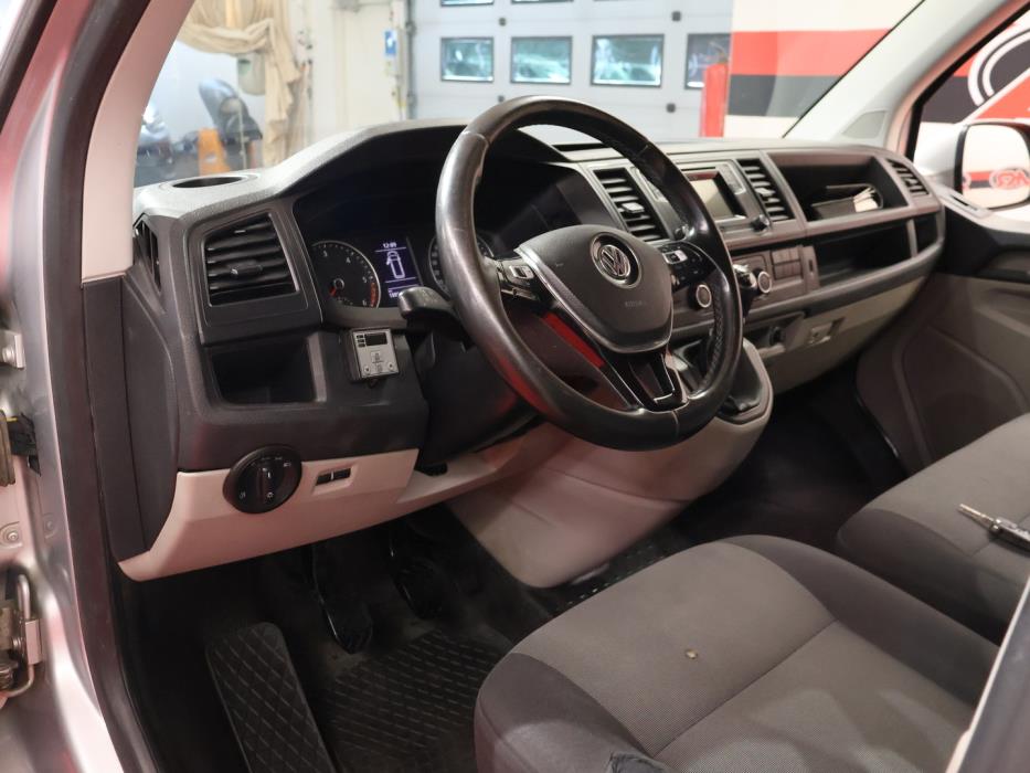VOLKSWAGEN Transporter 2016