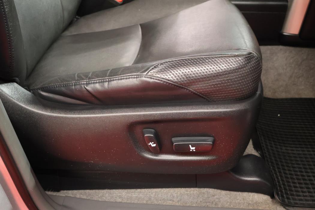 TOYOTA Land Cruiser 2012