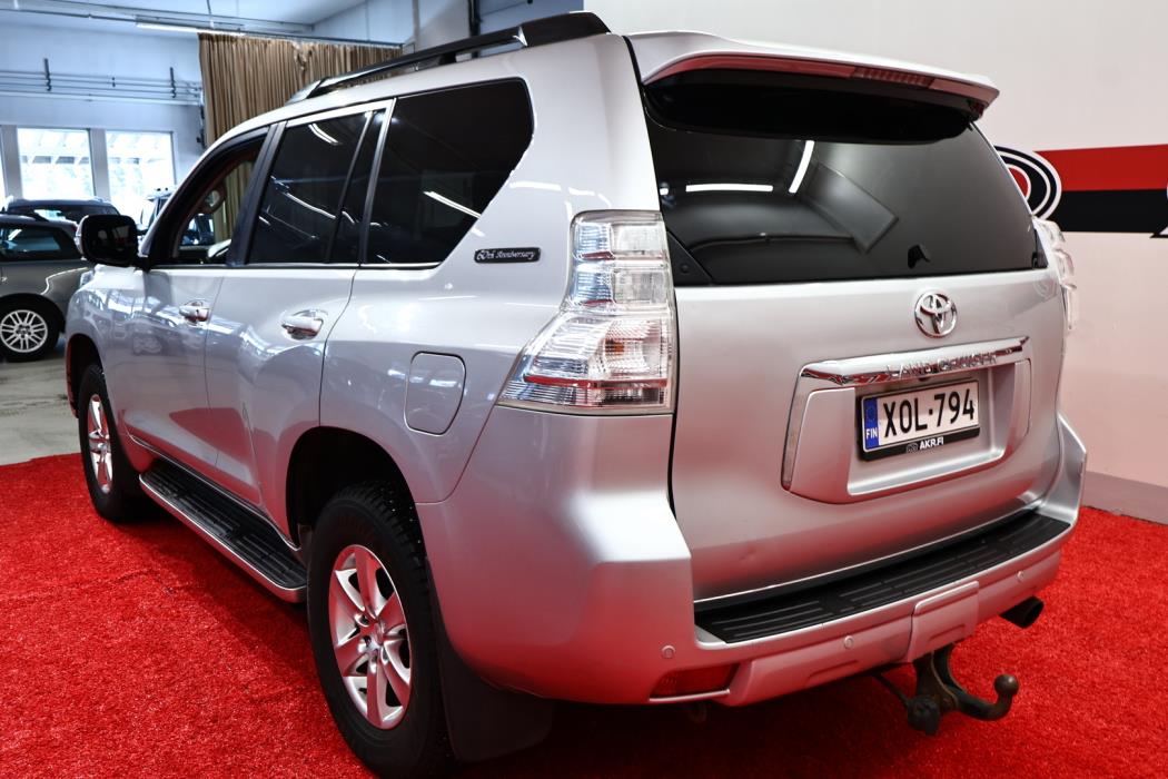 TOYOTA Land Cruiser 2012
