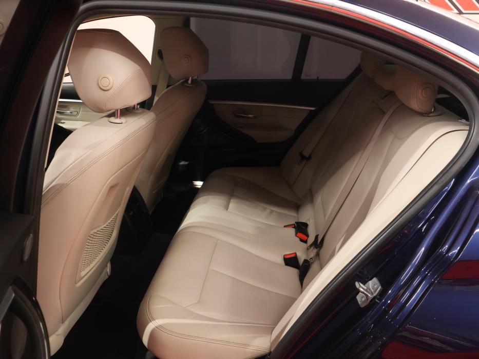 BMW 330E 2017