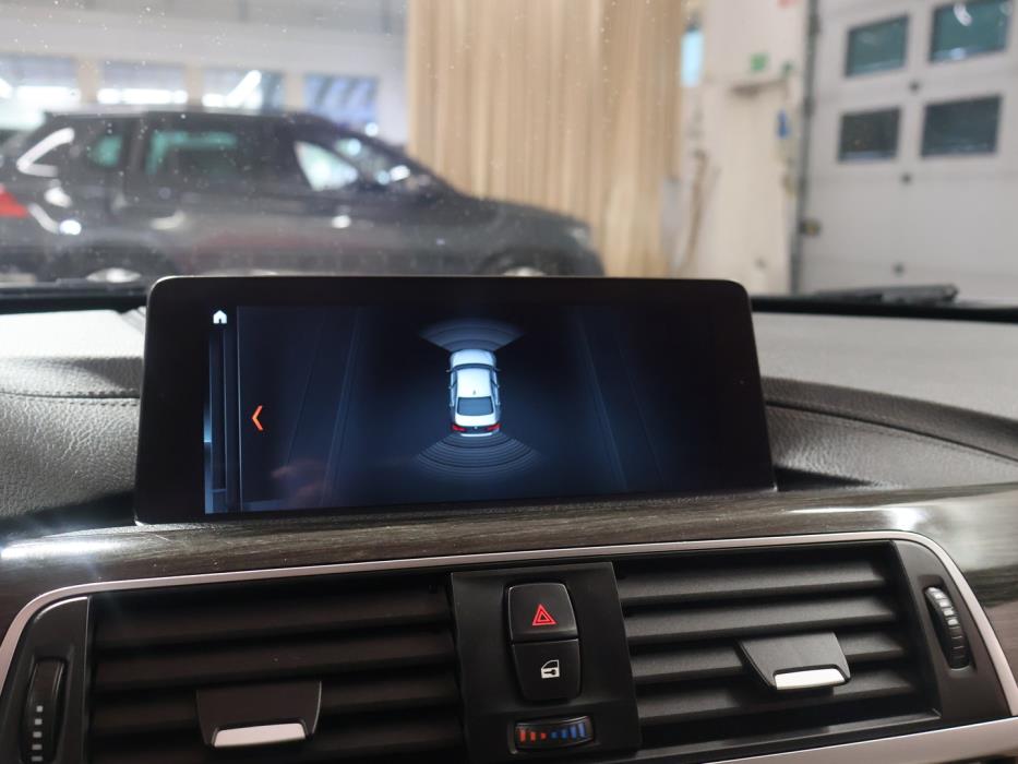 BMW 330E 2017