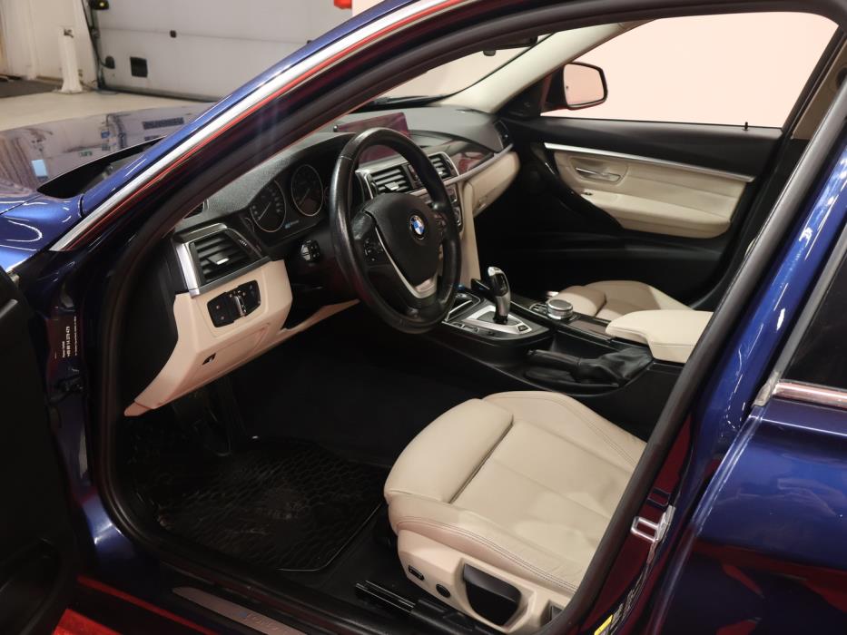 BMW 330E 2017