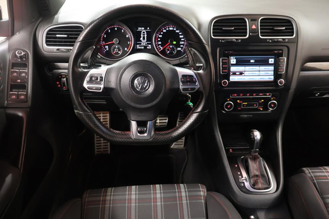 VOLKSWAGEN GOLF 2012