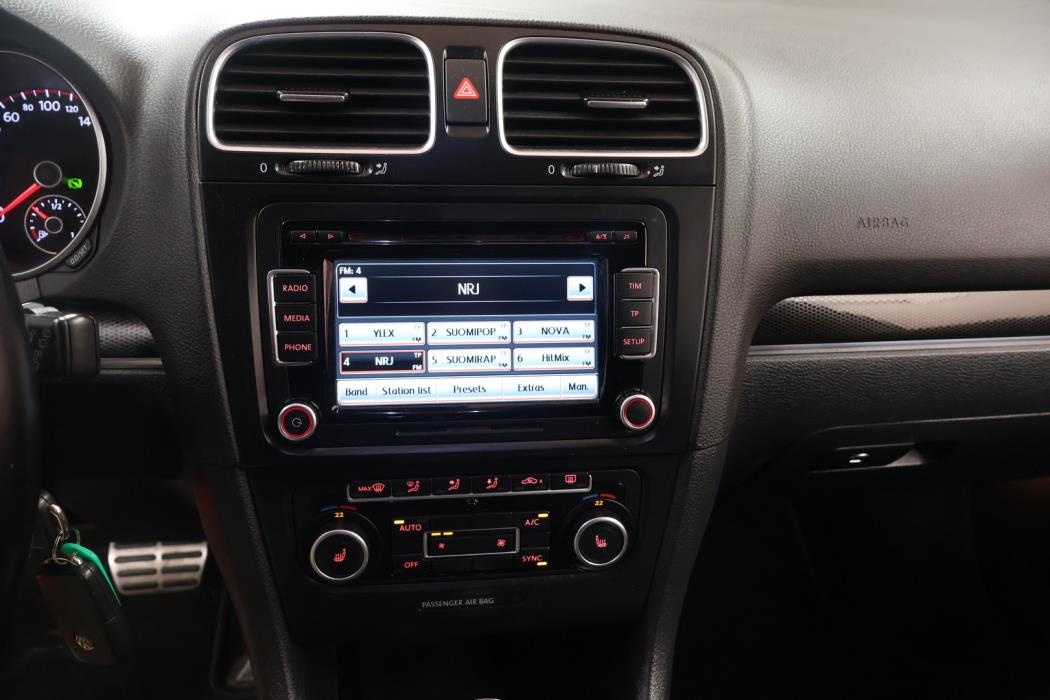 VOLKSWAGEN GOLF 2012