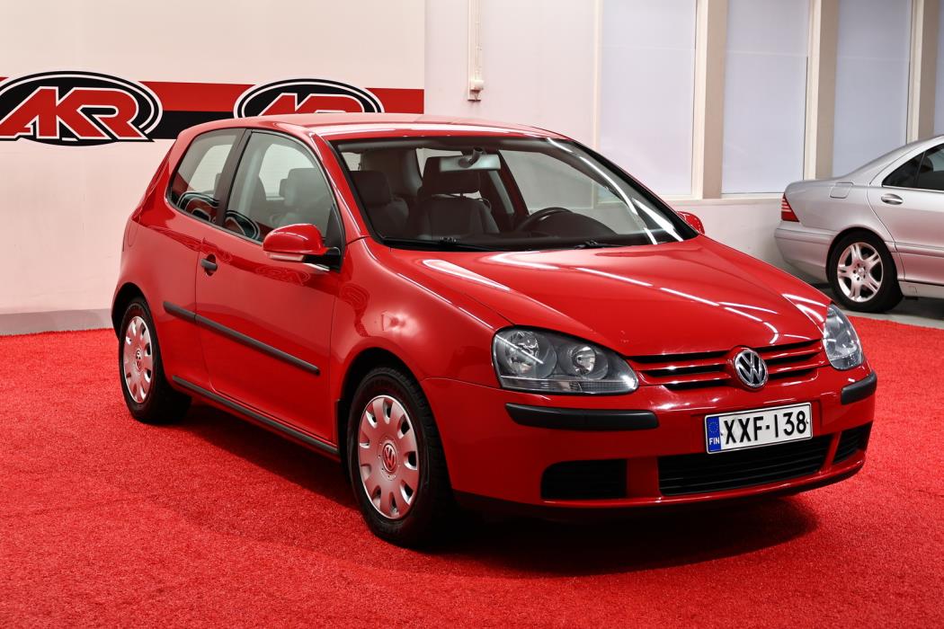 VOLKSWAGEN Golf 2004
