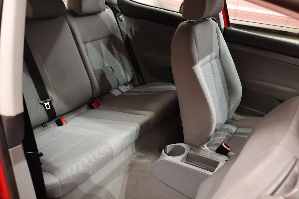 VOLKSWAGEN Golf 2004