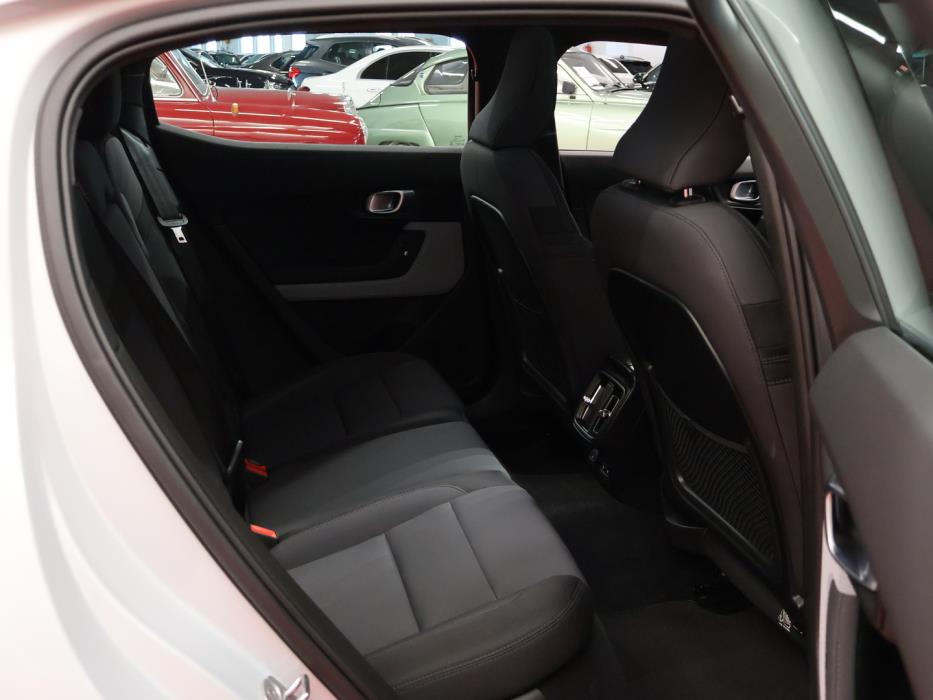 POLESTAR 2 2024