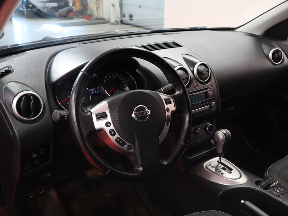 NISSAN Qashqai 2012