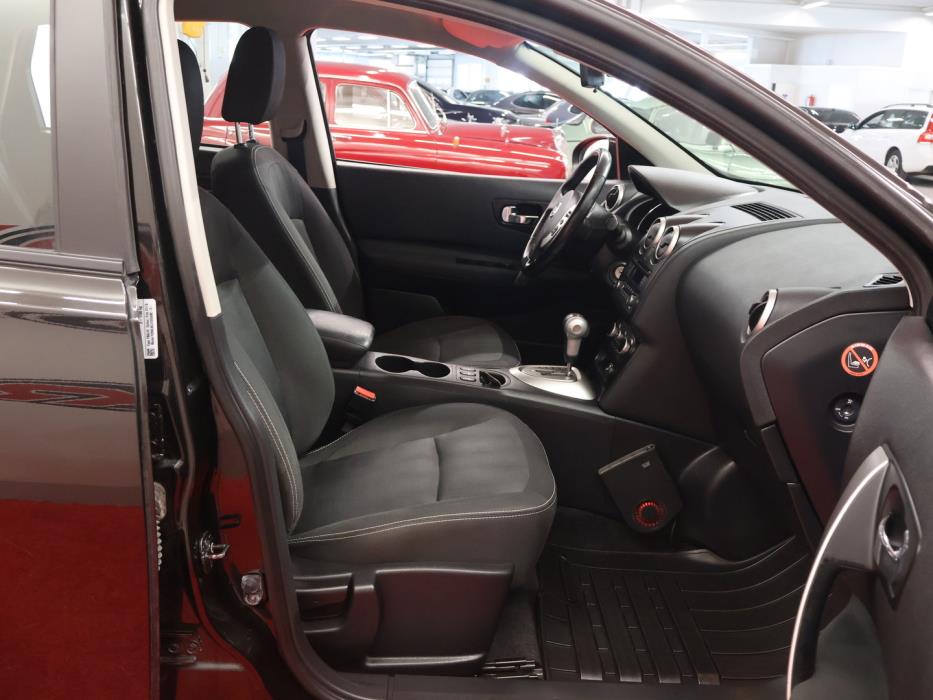 NISSAN Qashqai 2012