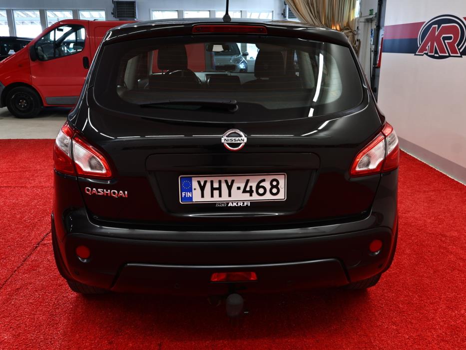 NISSAN Qashqai 2012