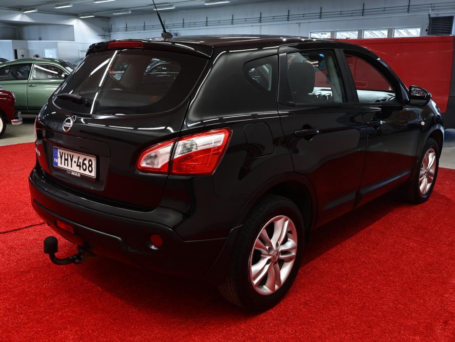 NISSAN Qashqai 2012
