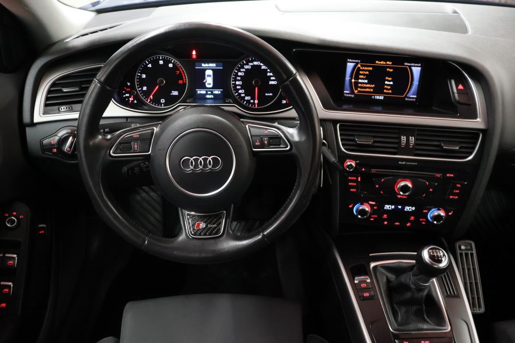 AUDI A4 2014