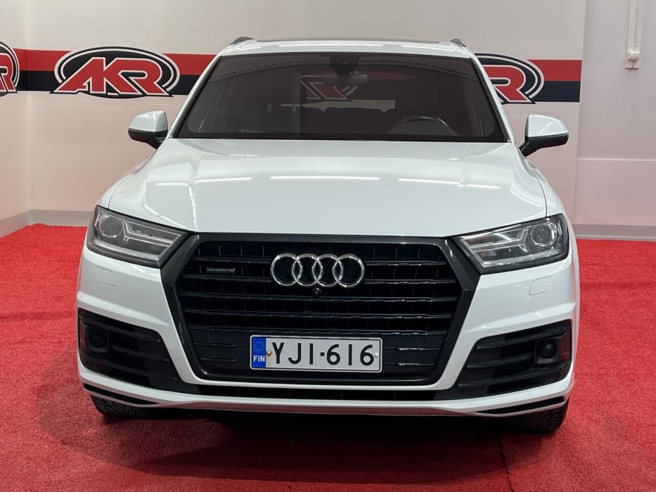 AUDI Q7 2016
