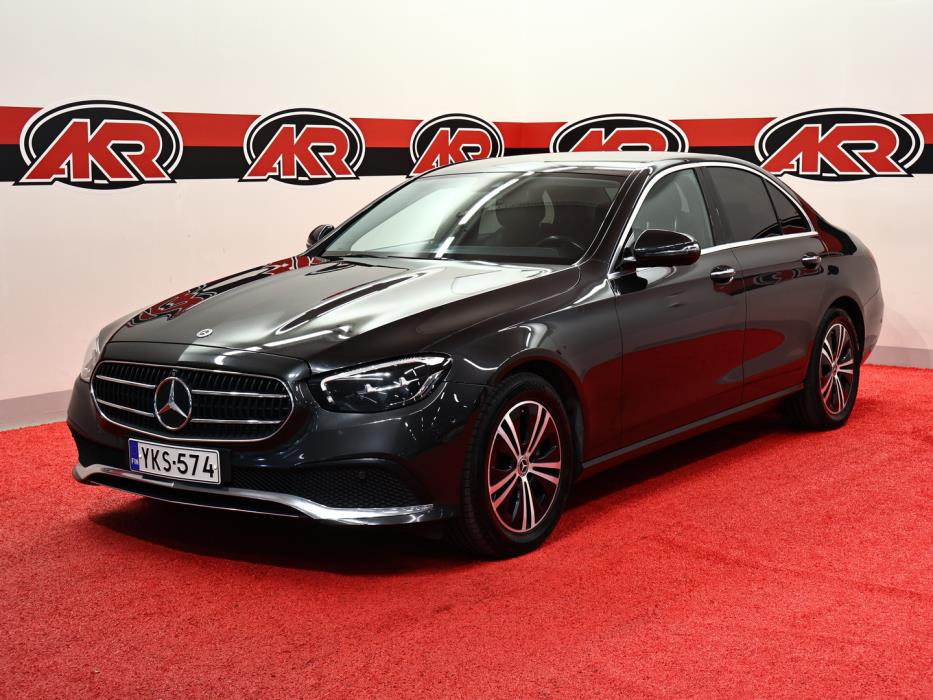 MERCEDES-BENZ E 2022