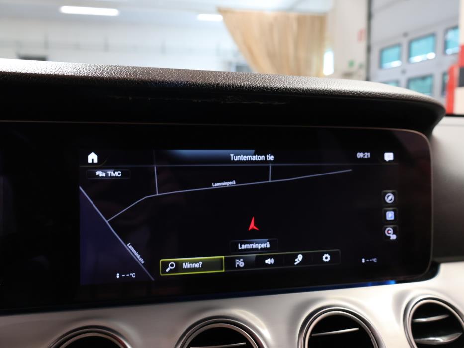 MERCEDES-BENZ E 2022