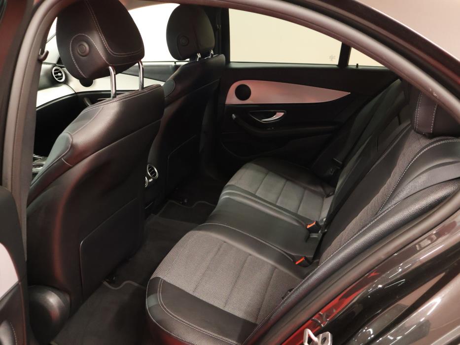 MERCEDES-BENZ E 2022